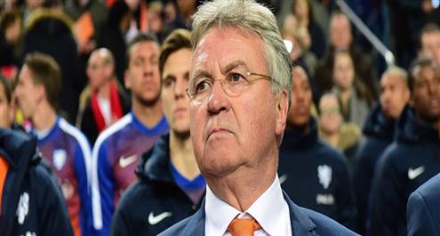 مدرب هولندا ينتقد اطلاق صافرات الاستهجان ضد إنييستا